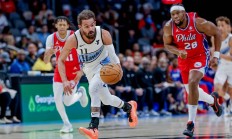 穆雷在法国队比赛中势不可挡，大胜引发热议！的简单介绍