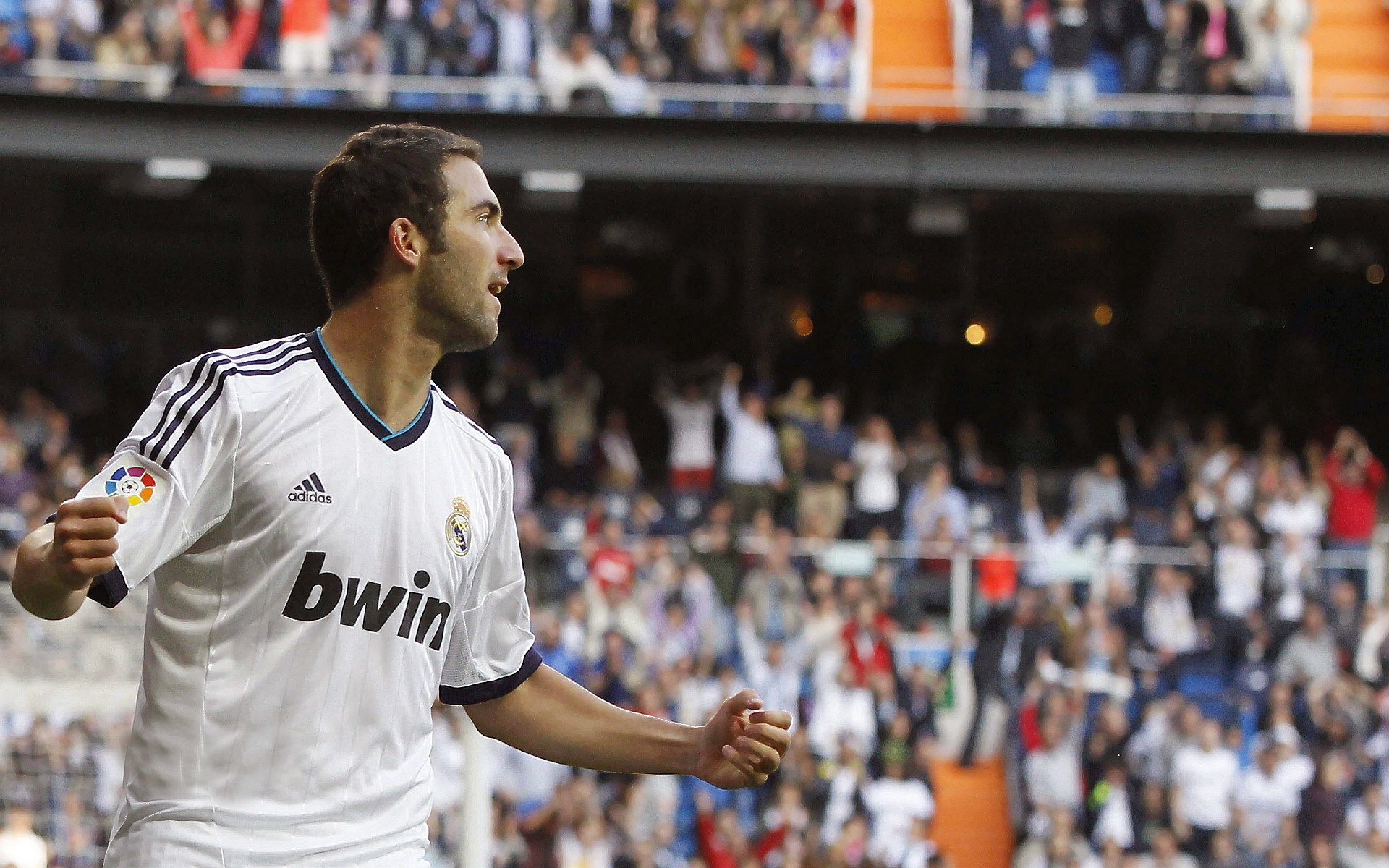 切尔西带队取胜！塔图姆重要时刻反败为胜观众掌声雷动